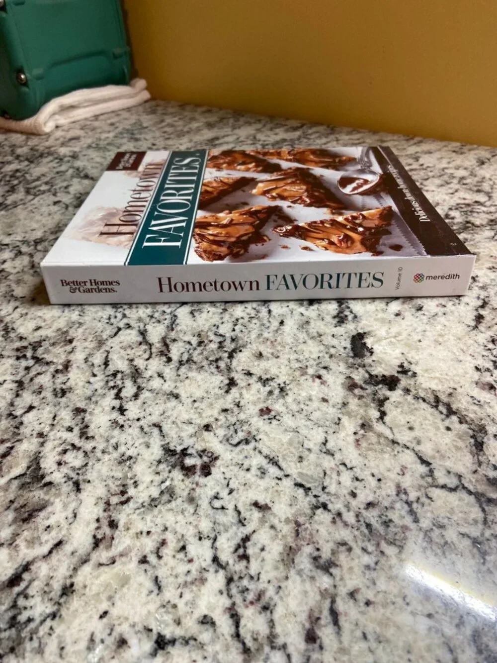 Better Homes & Gardens Hometown Favorites Cookbook 2018 Recipes